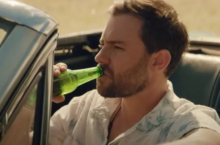 Cerveja sem álcool pode aparecer no bafômetro? Entenda o que acontece na blitz