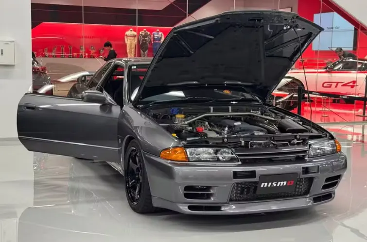 Visitamos a única oficina de fábrica que modifica Nissan GT-R por R$ 1 milhão