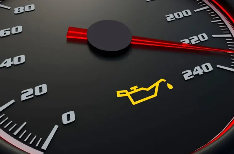 Luz do óleo acesa pode indicar falha grave no motor; Entenda os riscos