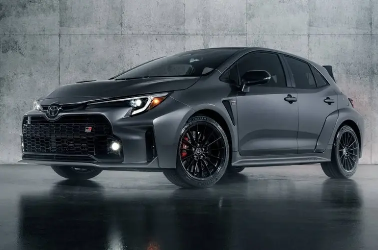 Toyota GR Corolla chega ao Brasil com apenas 99 unidades e status de colecionável