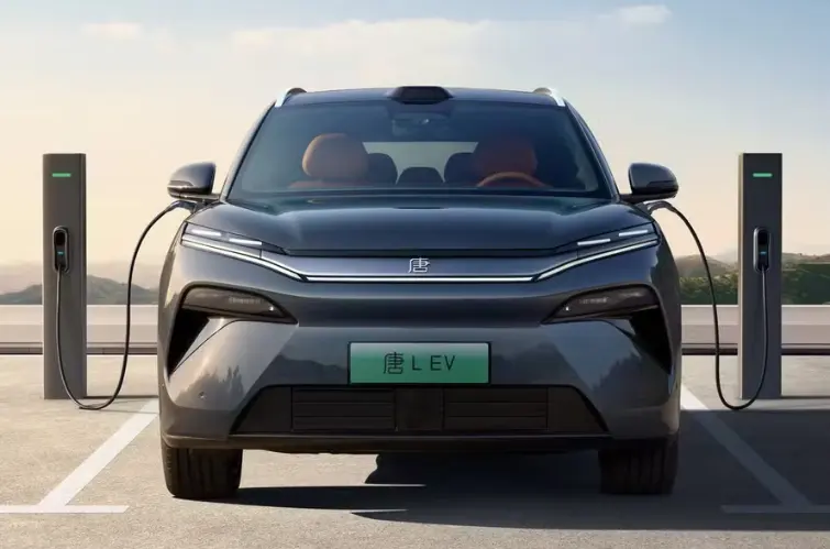 BYD promete carregar carro elétrico em 5 minutos no Brasil
