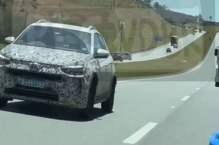 Flagra revela frente da nova picape da Volkswagen em testes com carroceria do Nivus
