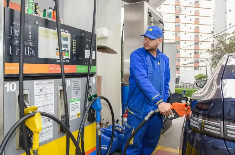 Como os preços da gasolina, do etanol e do diesel são definidos no Brasil