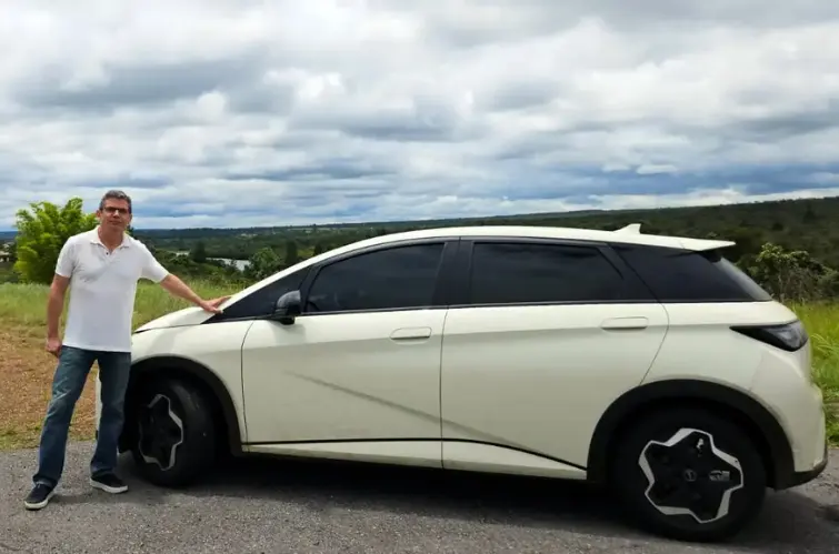 Compradores reclamam que não conseguem emplacar carros da BYD no Brasil