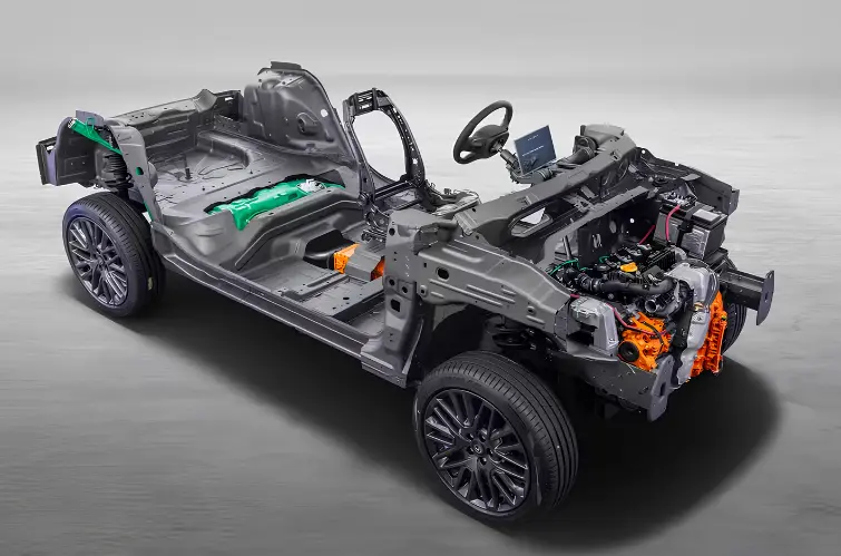 Stellantis confirma motor híbrido flex inédito no Brasil semelhante ao sistema da Toyota