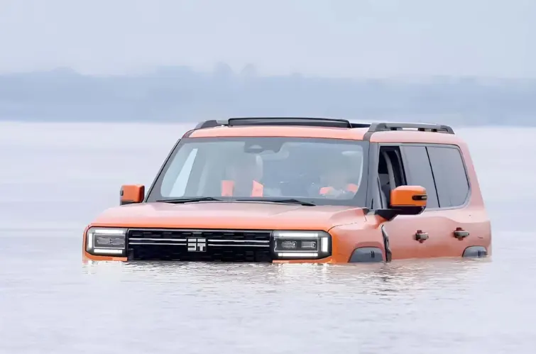 SUV chinês que flutua na água, vai ser lançado no Brasil