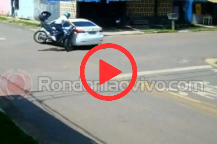 Motorista avança preferencial e causa acidente com motociclista em Porto Velho